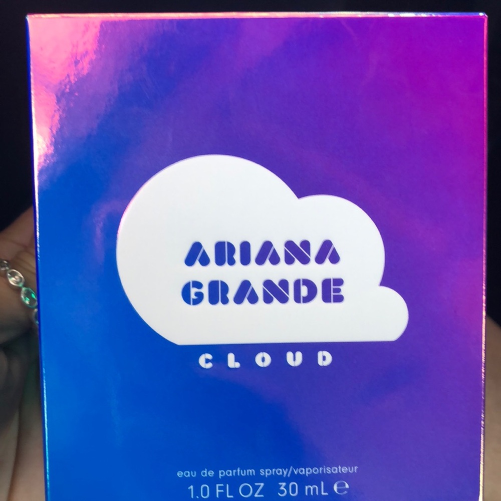 Brand new . Opened as a gift, but  can’t use do to allergies.